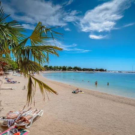 J.b. Beachfront * Jesenice (Split-Dalmatia)