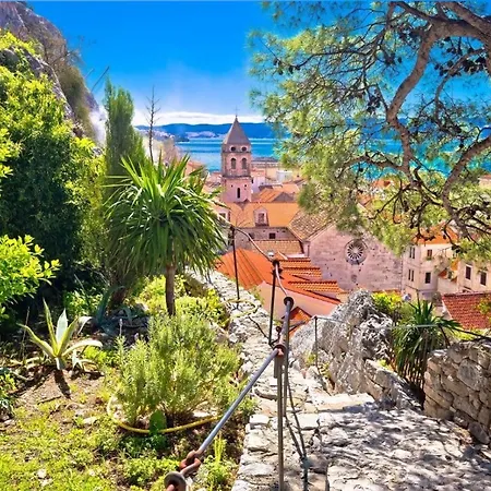J.b. Beachfront Apartment Jesenice (Split-Dalmatia)