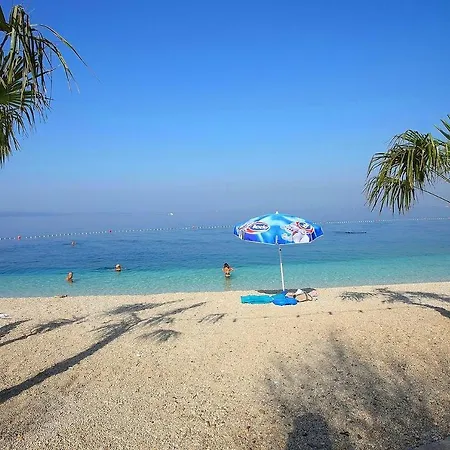 J.b. Beachfront * Jesenice (Split-Dalmatia)