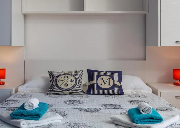 J.b. Beachfront * Jesenice (Split-Dalmatia)